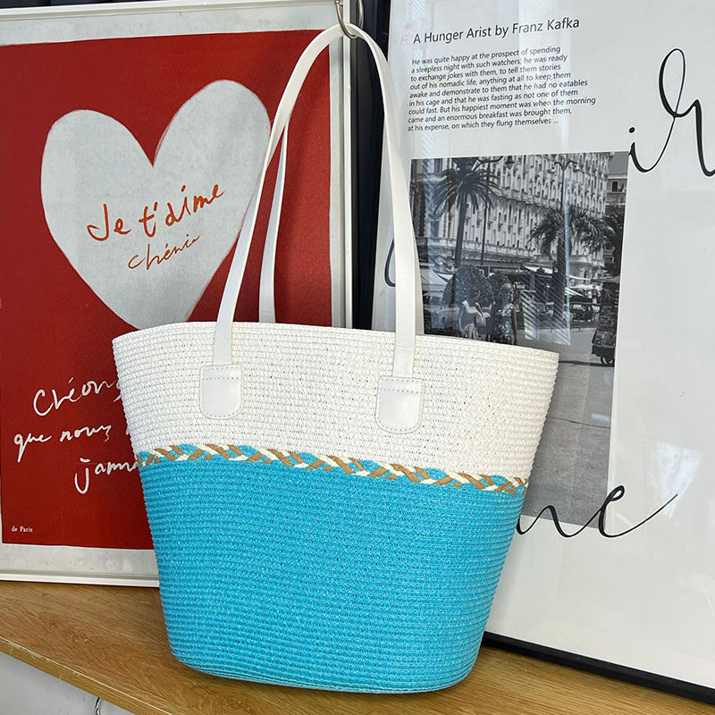 Ensemble sac et chapeau en paille
