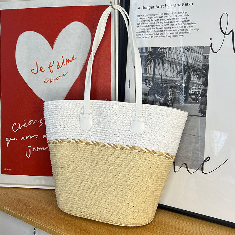 Ensemble sac et chapeau en paille