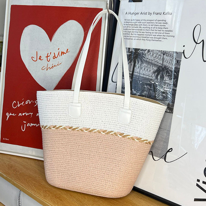 Ensemble sac et chapeau en paille
